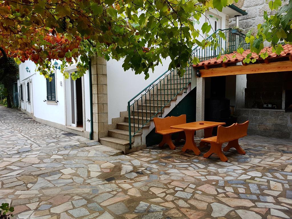 Casa Dos Santos Alojamento - Guest House Geres Exterior photo